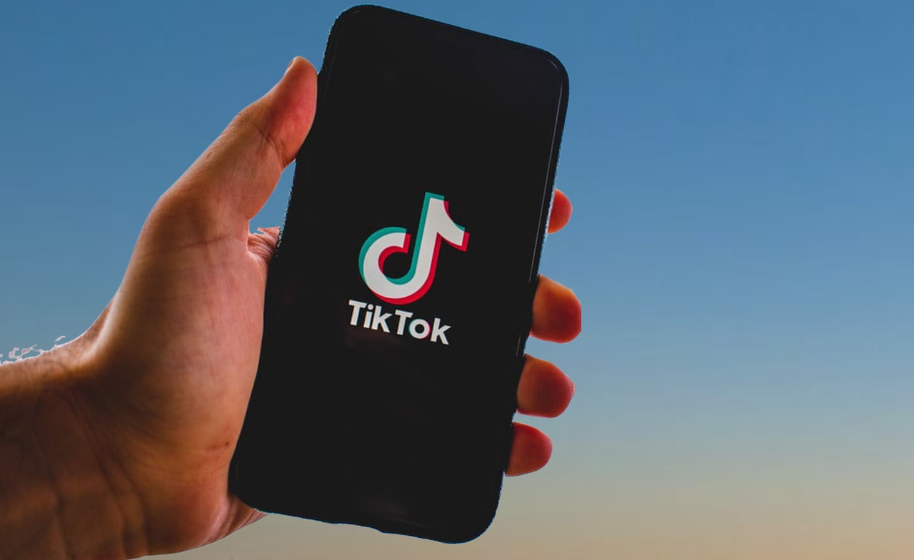 tiktok, tik tok, app-5390055.jpg